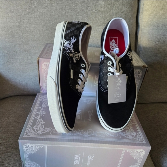 Vans Disney 100th Anniversary Authentic Men 11.5 OG Family Mickey Donald 042025 - Picture 11 of 12